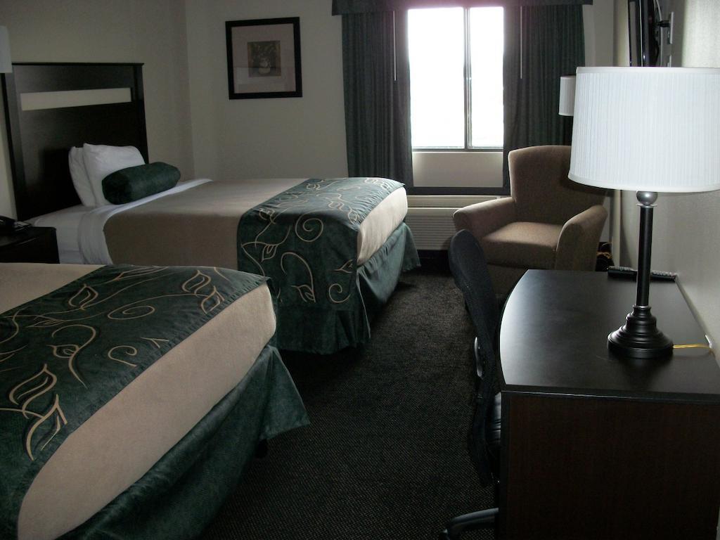 Travelodge By Wyndham Livonia Ngoại thất bức ảnh