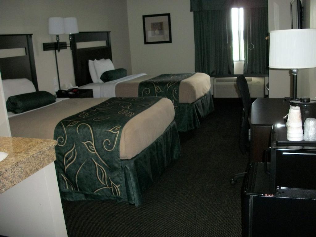 Travelodge By Wyndham Livonia Ngoại thất bức ảnh